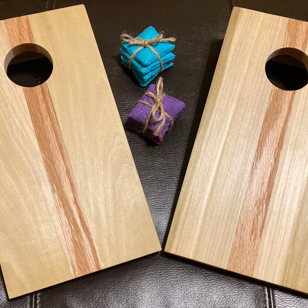 Miniature corn hole game